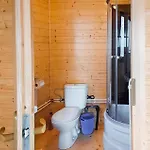 Дом отдыха 2 Bedroom Nice Home In Kladno Плесна