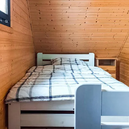 펜션 Lovely In Kladno With Kitchen