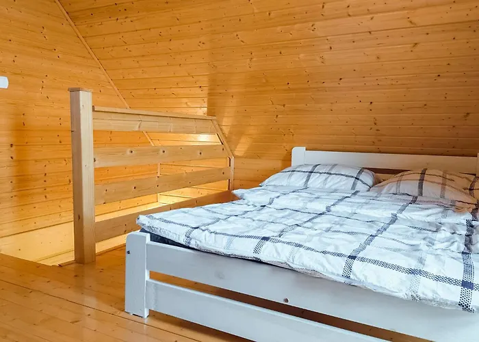 Lovely In Kladno With Kitchen Сasa de vacaciones